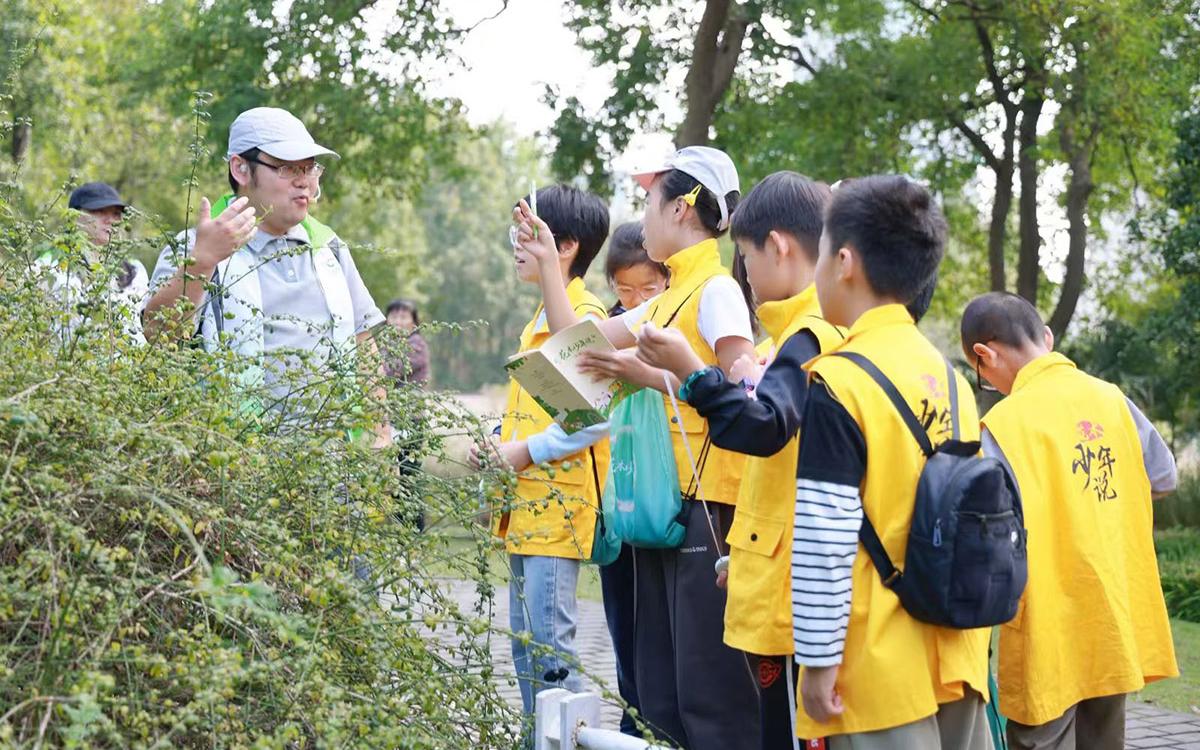 辰山植物园“科普进社区”助...