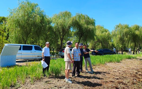 金山区朱泾镇秀州村生态修复项目顺利通过竣工验收1.jpg 金山区朱泾镇秀州村生态修复项目顺利通过竣工验收1.jpg