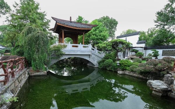 盆景园 (2).jpg 盆景园 (2).jpg