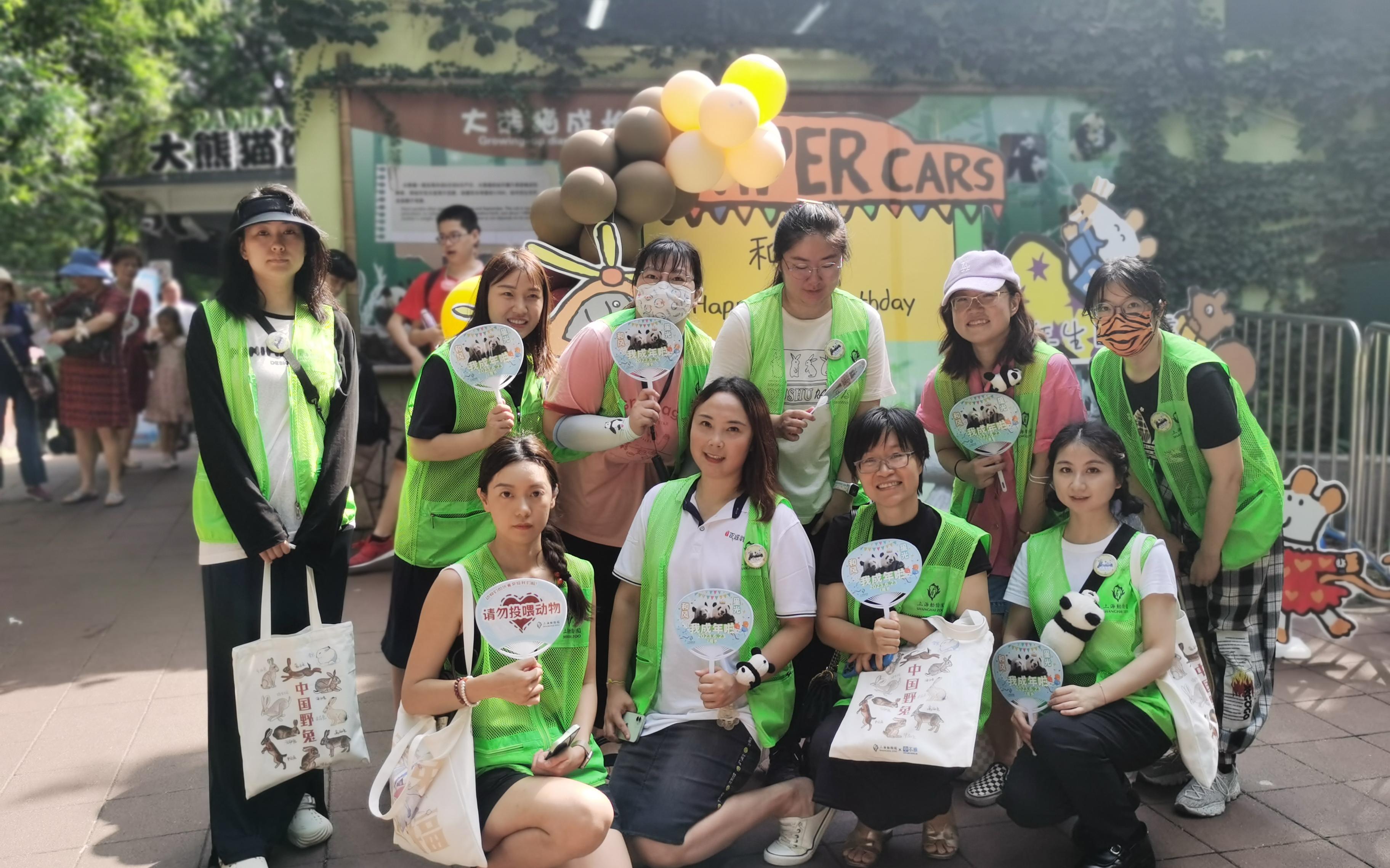 志愿者合照.jpg 志愿者合照.jpg