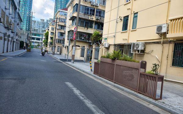 街面环境3.jpg 街面环境3.jpg