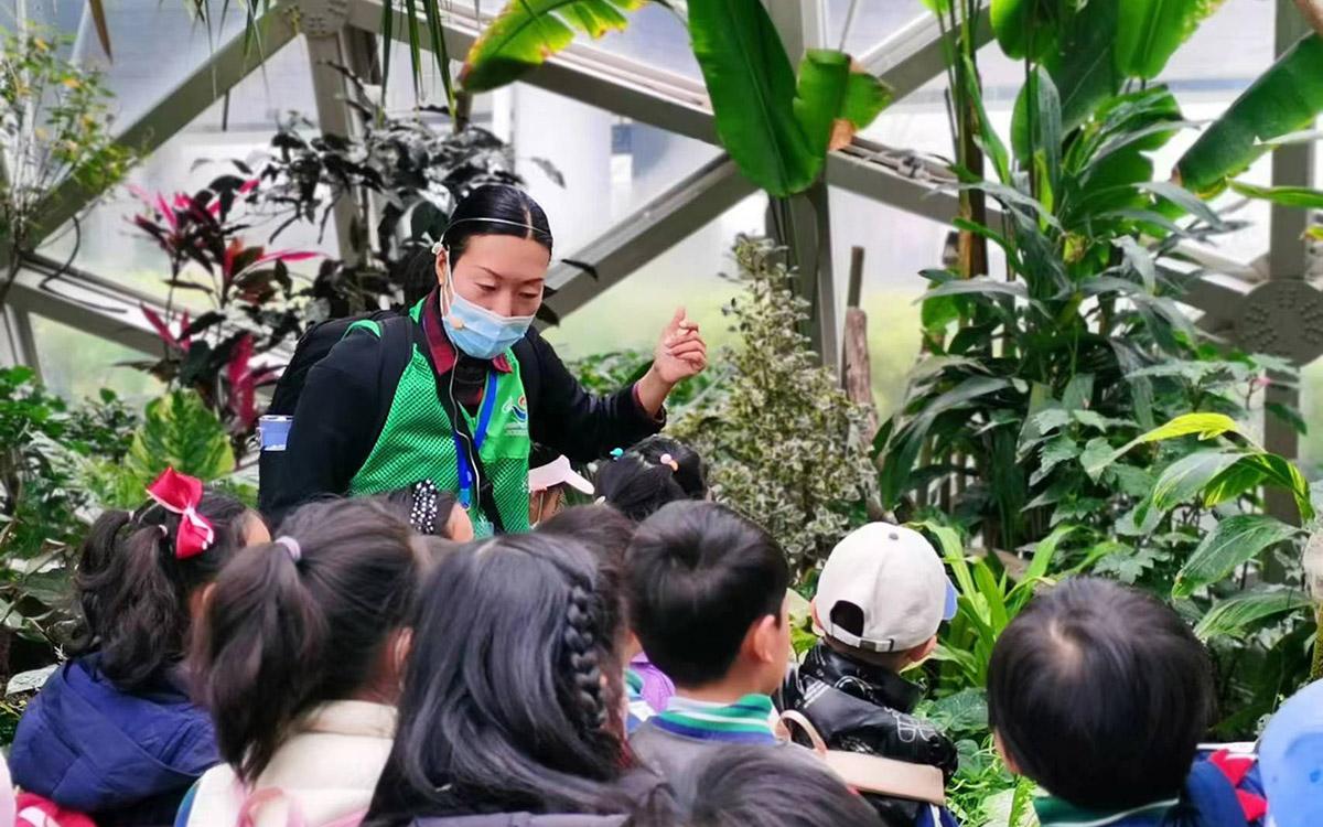 辰山植物园带领宋庆龄学校学生开展神奇的植物之旅研学活动