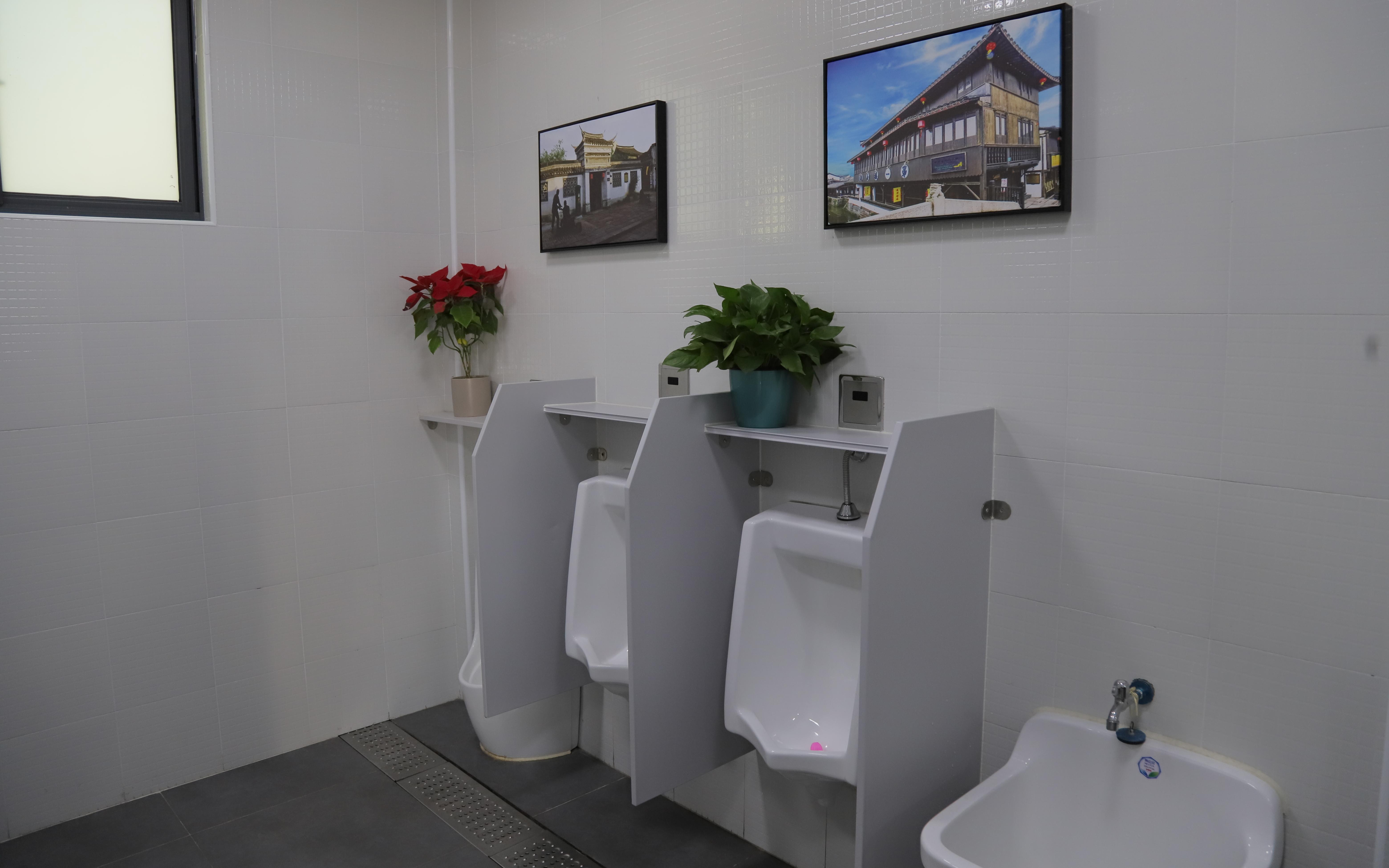 所在位置:>公共厕所为出行的市民游客提供最基础的公共服务,公厕建设