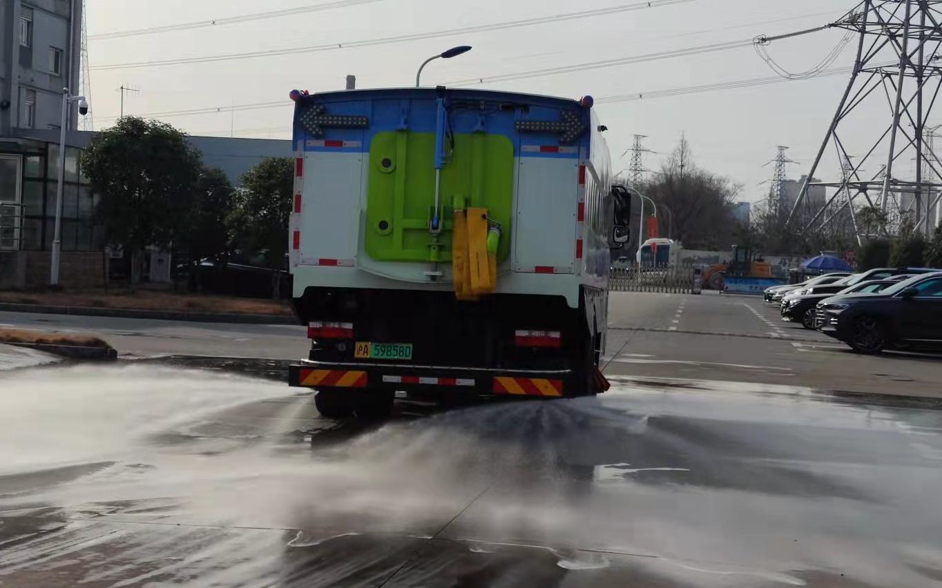 上海市市容环境质量监测中心赴浦东新区开展新能源环卫车应用调研