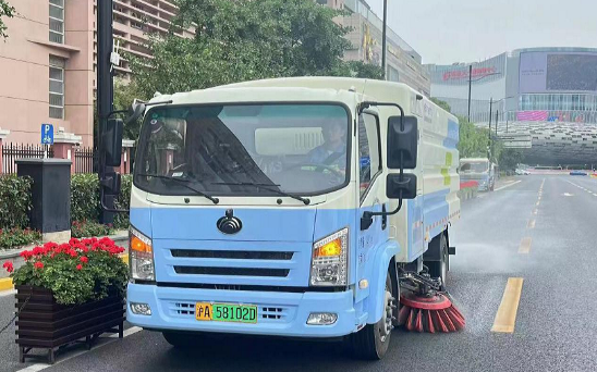 杨浦区新能源环卫作业车正式"上岗"_要闻动态_上海市绿化和市容管理局