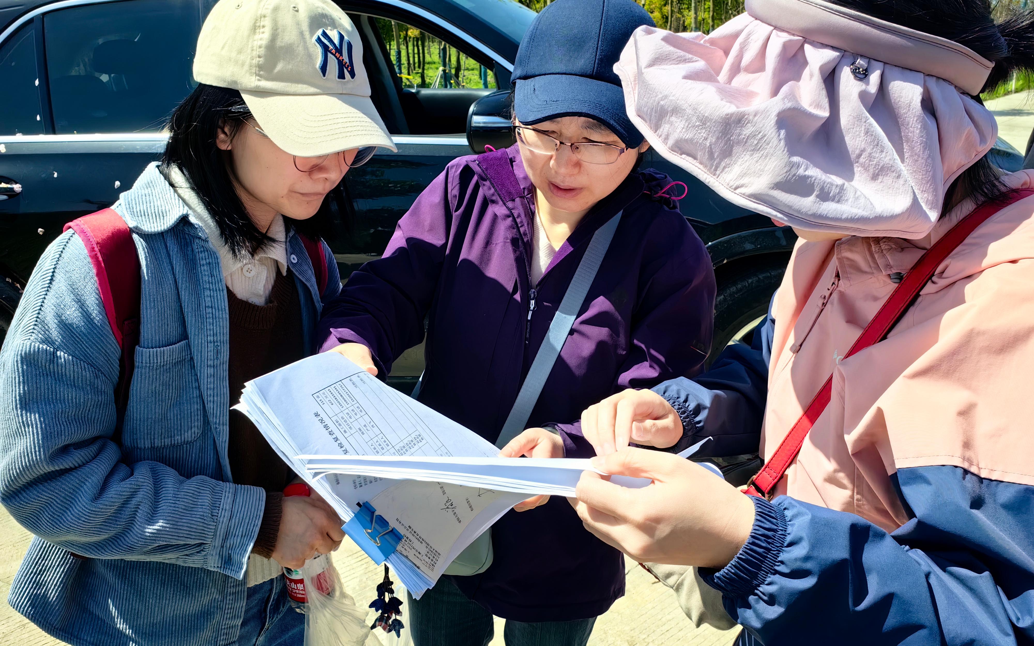 市站赴闵行区检查公益林项目苗木质量2.jpg 市站赴闵行区检查公益林项目苗木质量2.jpg