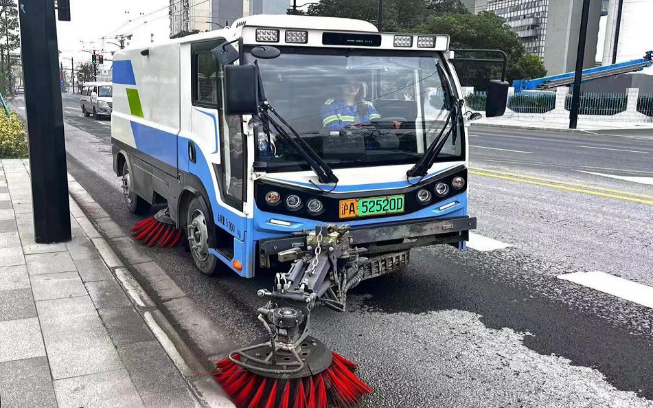 杨浦区新能源环卫作业车正式"上岗"_要闻动态_上海市绿化和市容管理局