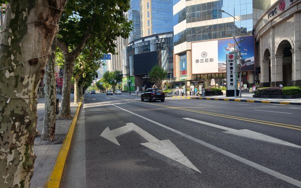 二零二六年十月七日道路淮海中路.jpg