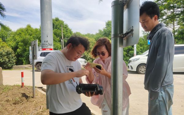 科技赋能林地精细化监管_上海开展重点森林资源无人机巡查监测2.jpg