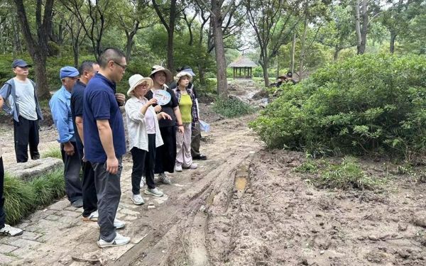 张老师现场指导工作照 (8).jpg