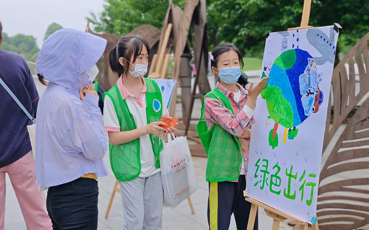 辰山植物園小植物學家手繪海報宣傳低碳理念